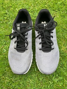 Under Armour Micro G Pursuit Running Shoes Grey / Black size Wms 11